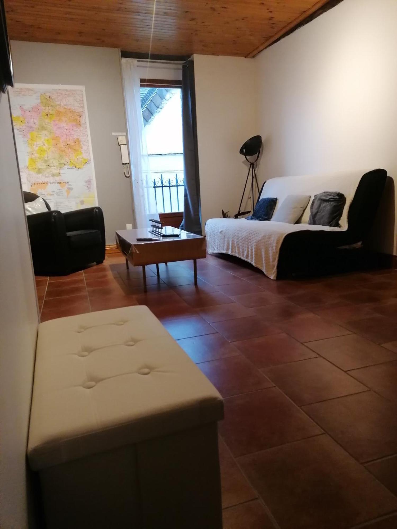 Gite A Sees Avec Garage Prive En Centre Ville 외부 사진